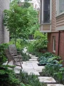 国外逆天创意住宅设计 种满草斜坡下竟是两层住宅
