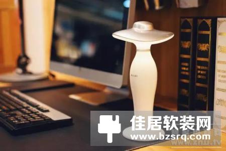 云海物联推出新品—更懂你的智能声控台灯