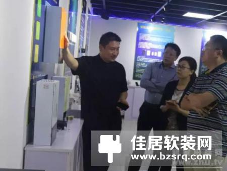 智慧云谷吸引莱西市市长及鹏博集团领导一行参观体验