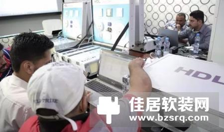 HDL智能控制系统培训在迪拜举行不仅讲解HDL智能系统的理论知识，还讲解解决方案和项目实施。