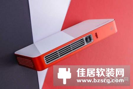创维小湃P2评测：带智能语音互动的便携投影仪！