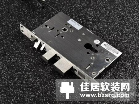 鹿客智能门锁蜘蛛侠定制版图赏