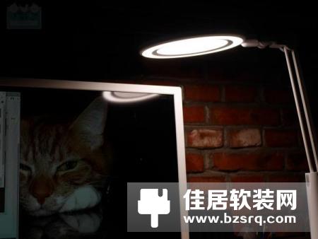 “营养均衡”自然光——孩视宝VL235B全光谱台灯体验
