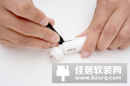智米车载逆变器拆解：细节做工到位 安全配置完善
