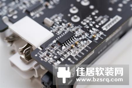 智米车载逆变器拆解：细节做工到位 安全配置完善