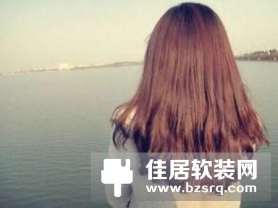 这是你女神想要的魔镜：化妆、追剧、天气预报