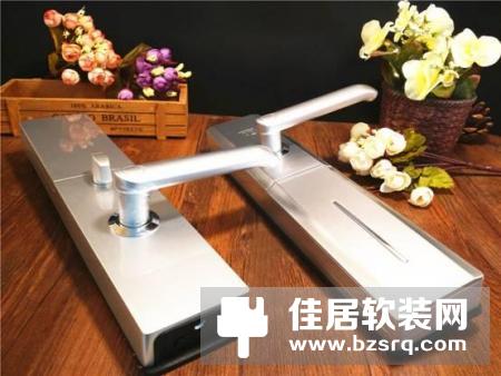 苏宁要造锁了？与德施曼联合打造的小嘀T750智能锁靠不靠谱？