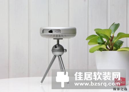 暴风小魔投：投影仪看世界杯就是爽