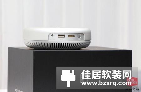 暴风小魔投：投影仪看世界杯就是爽