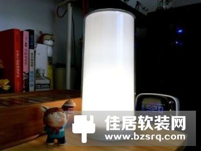米家定制飞利浦智睿床头灯开箱图赏：无级旋转调光调色