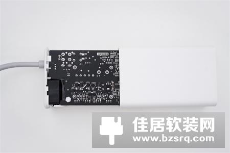 智米车载逆变器拆解：细节做工到位 安全配置完善