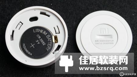 拆解小米智能家居产品温湿度传感器