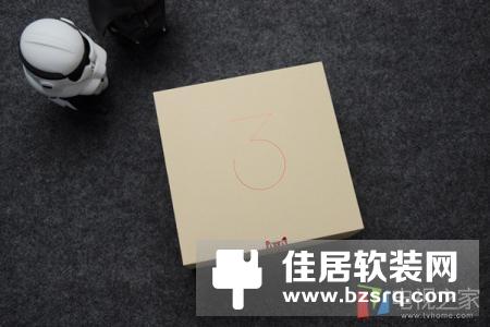 天猫魔盒3开箱评测：史上最轻最薄的199元“逆天”神器