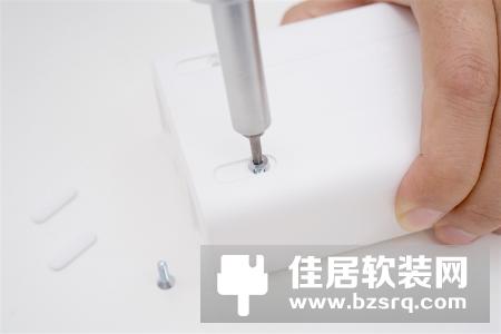 智米车载逆变器拆解：细节做工到位 安全配置完善