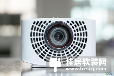 国际大PK：极米H1 1080P智能微投对决LG PF1500