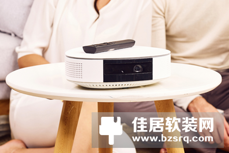 投影仪和电视机究竟哪个好？不用争了，看完这篇文章就懂了