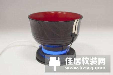 白开水都能当鸡尾酒来喝，这套餐具的设计简直逆天！